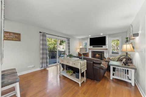 Tiny photo for 800 N Ashbury Avenue, Bolingbrook, IL 60440 (MLS # 12451108)