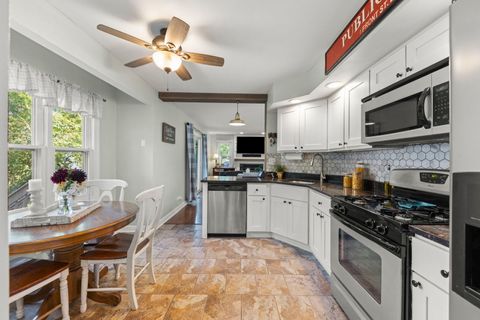 Tiny photo for 800 N Ashbury Avenue, Bolingbrook, IL 60440 (MLS # 12451108)