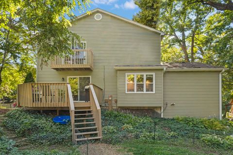 Tiny photo for 800 N Ashbury Avenue, Bolingbrook, IL 60440 (MLS # 12451108)