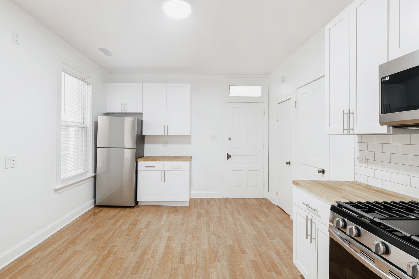 1430 W Superior Street