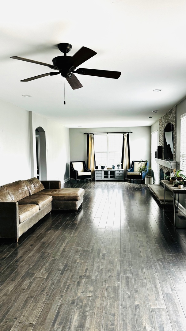 812 Auburn Lane