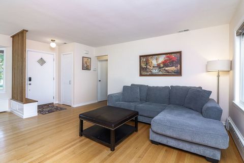 Tiny photo for 1 W Logan Street E, Lemont, IL 60439 (MLS # 12505318)