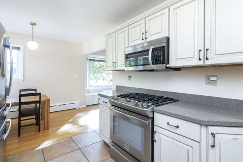 Tiny photo for 1 W Logan Street E, Lemont, IL 60439 (MLS # 12505318)