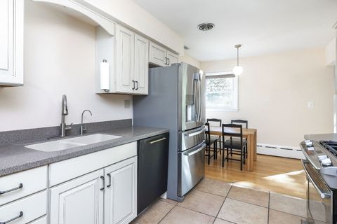 Tiny photo for 1 W Logan Street E, Lemont, IL 60439 (MLS # 12505318)