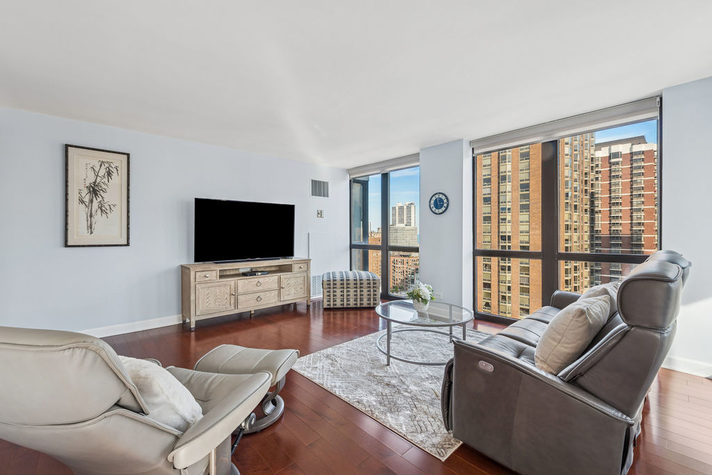 1122 N Clark Street 2308