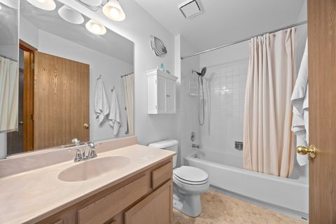Tiny photo for 238 Paddington Lane, Bolingbrook, IL 60440 (MLS # 12469753)
