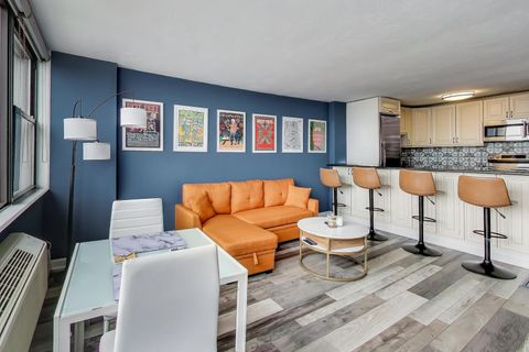 Tiny photo for 5740 N Sheridan Road #12E, Chicago, IL 60660 (MLS # 12594291)