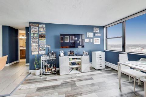 Tiny photo for 5740 N Sheridan Road #12E, Chicago, IL 60660 (MLS # 12594291)