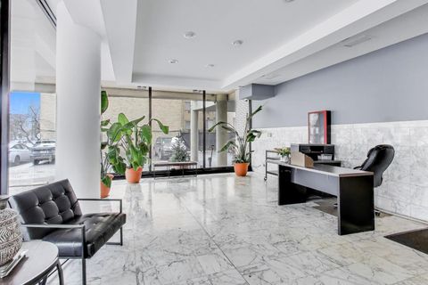 Tiny photo for 5740 N Sheridan Road #12E, Chicago, IL 60660 (MLS # 12594291)