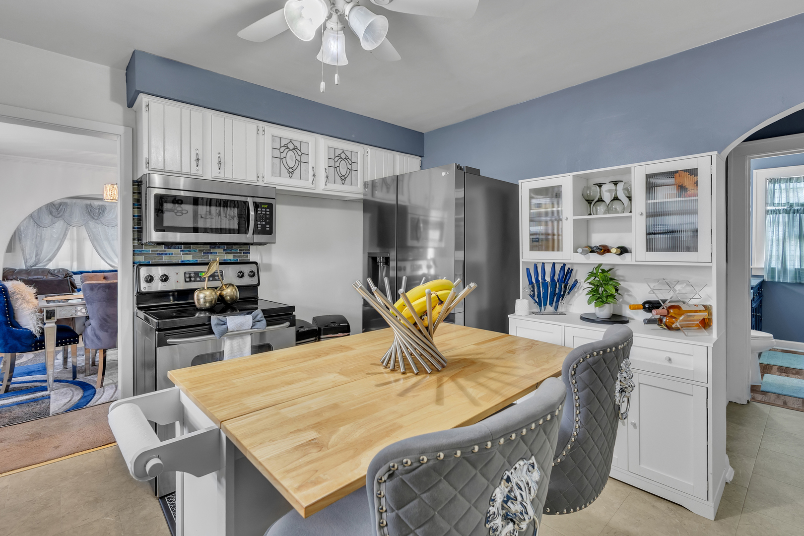 4617 Blanchan Avenue