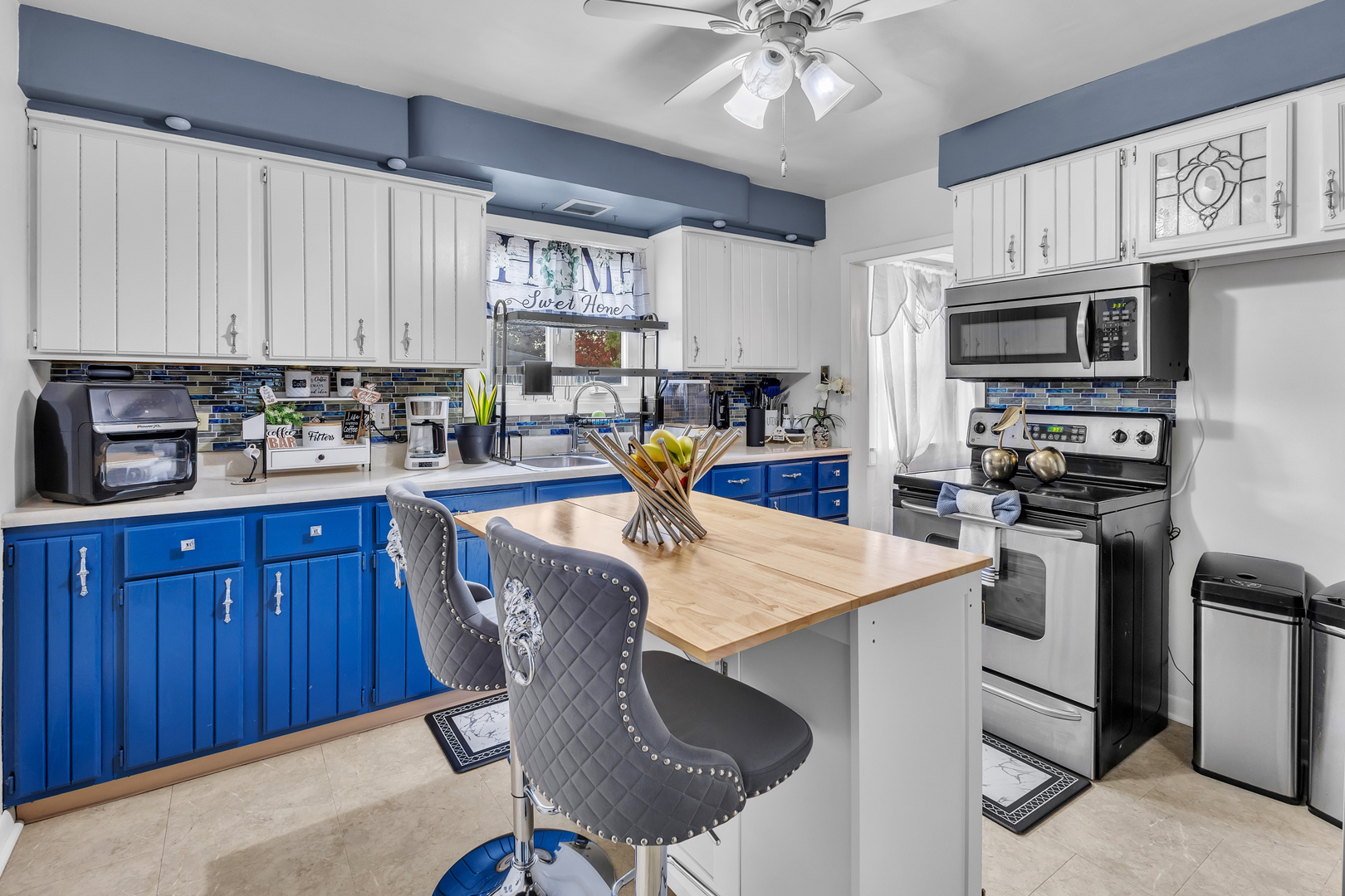 4617 Blanchan Avenue