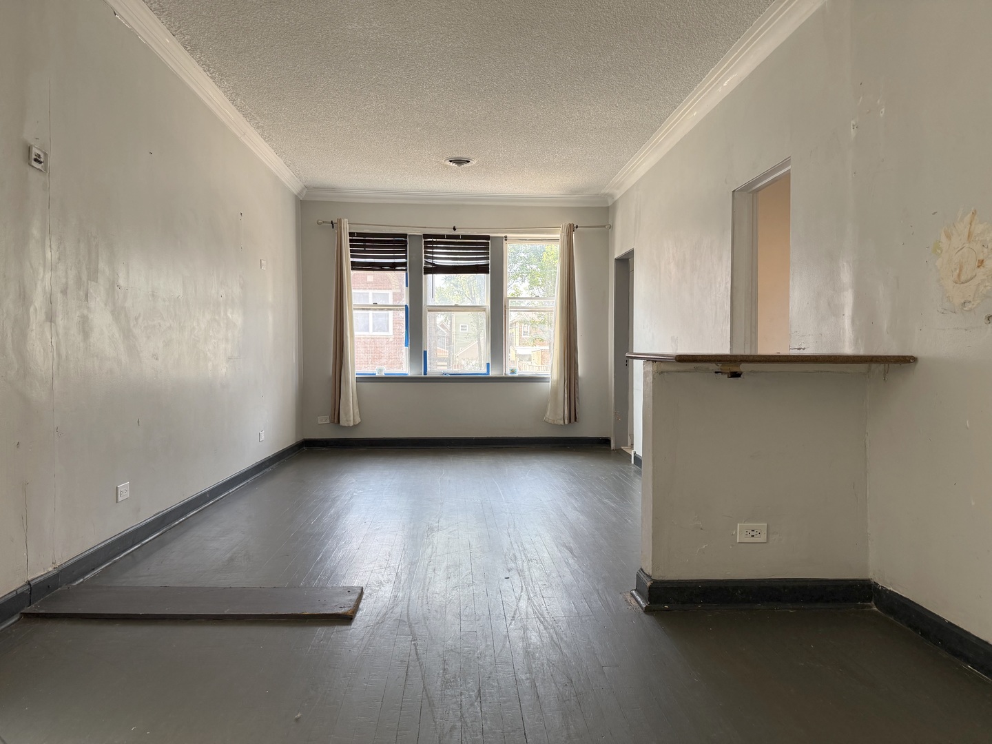 2332 W 24th Place