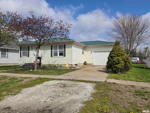 Photo of 317 MECHANIC Street, Mt Sterling, IL 62353 (MLS # QC4262186)