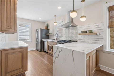 Tiny photo for 5905 N Melvina Avenue, Chicago, IL 60646 (MLS # 12682532)