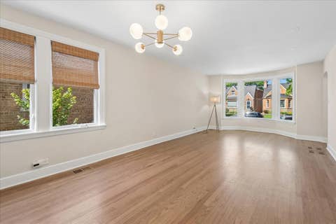 Tiny photo for 5905 N Melvina Avenue, Chicago, IL 60646 (MLS # 12682532)