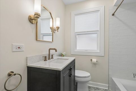 Tiny photo for 5905 N Melvina Avenue, Chicago, IL 60646 (MLS # 12682532)