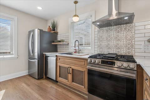 Tiny photo for 5905 N Melvina Avenue, Chicago, IL 60646 (MLS # 12682532)