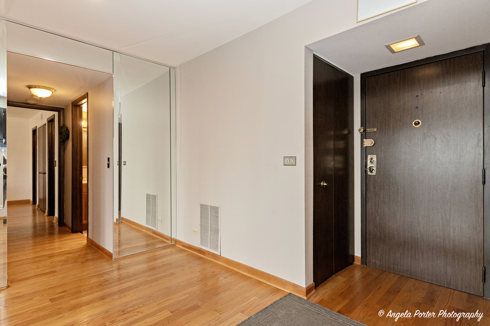 150 E Grand Avenue 302