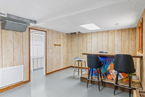 Tiny photo for 304 Eagle Bluff Drive, Oakwood, IL 61858 (MLS # 12605881)