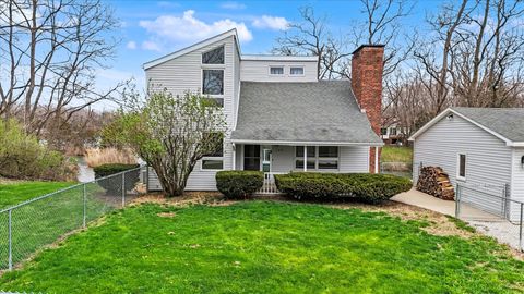 Tiny photo for 304 Eagle Bluff Drive, Oakwood, IL 61858 (MLS # 12605881)