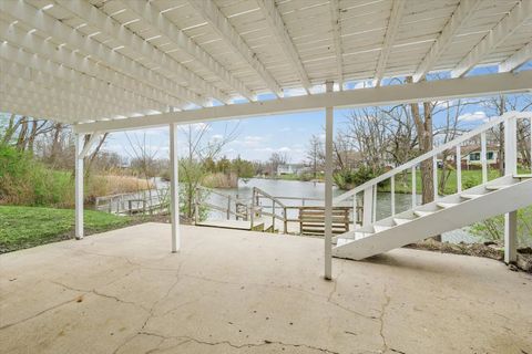 Tiny photo for 304 Eagle Bluff Drive, Oakwood, IL 61858 (MLS # 12605881)