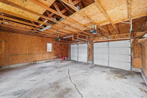 Tiny photo for 304 Eagle Bluff Drive, Oakwood, IL 61858 (MLS # 12605881)