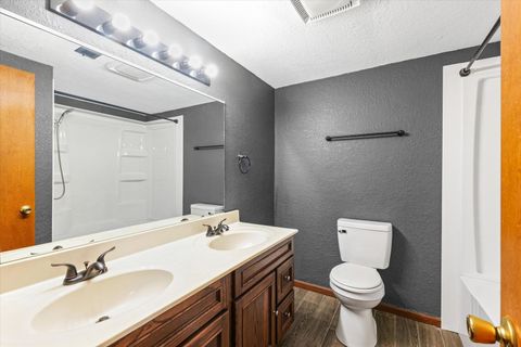 Tiny photo for 304 Eagle Bluff Drive, Oakwood, IL 61858 (MLS # 12605881)