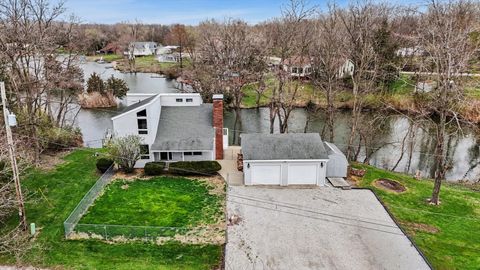 Photo of 304 Eagle Bluff Drive, Oakwood, IL 61858 (MLS # 12605881)