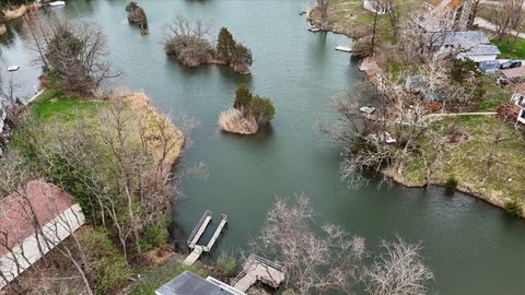 Tiny photo for 304 Eagle Bluff Drive, Oakwood, IL 61858 (MLS # 12605881)