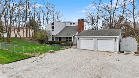 Tiny photo for 304 Eagle Bluff Drive, Oakwood, IL 61858 (MLS # 12605881)