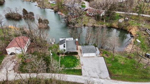 Tiny photo for 304 Eagle Bluff Drive, Oakwood, IL 61858 (MLS # 12605881)