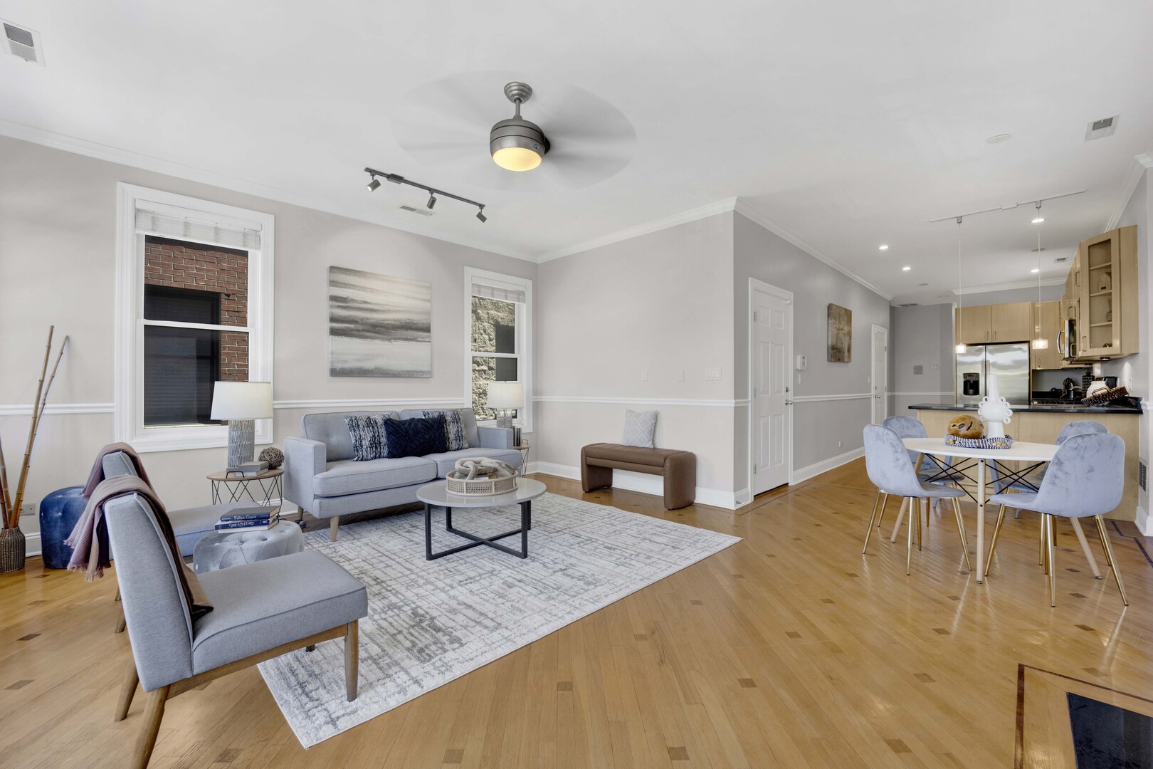 2637 W Belmont Avenue 3