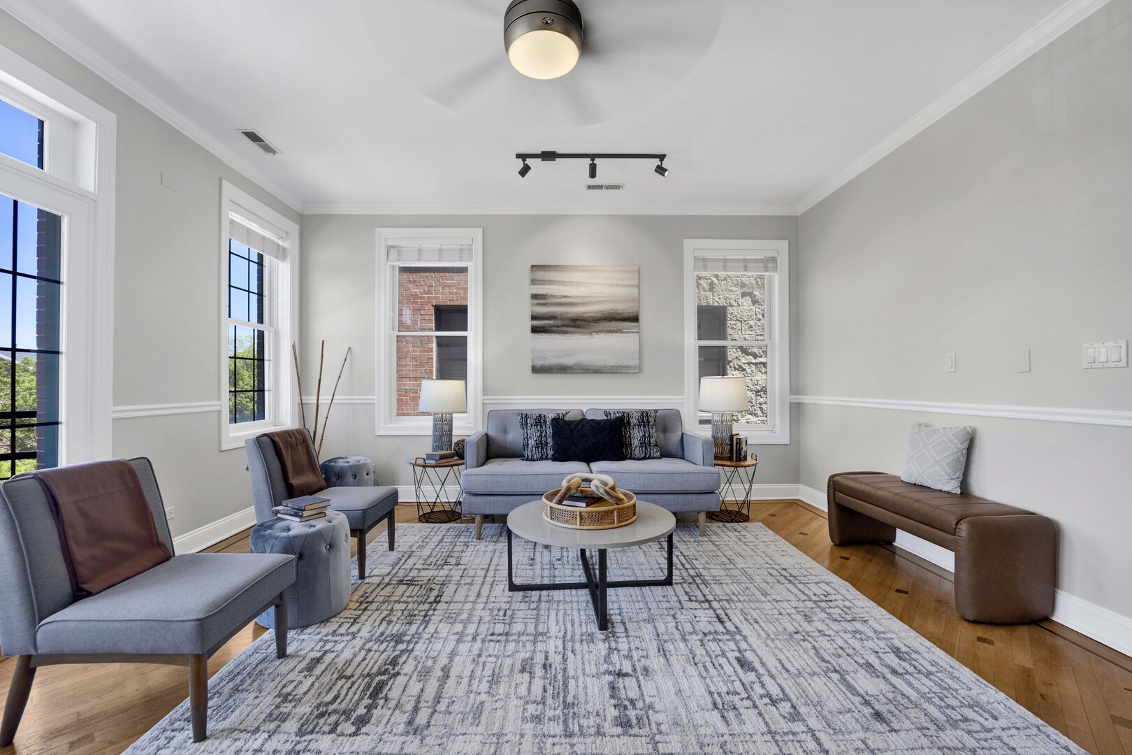 2637 W Belmont Avenue 3