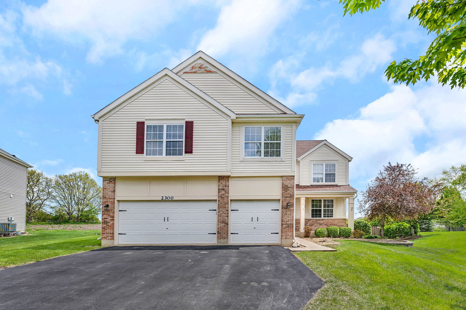2300 Claridge Drive