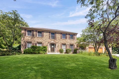 Tiny photo for 740 Cambridge Drive, Burr Ridge, IL 60527 (MLS # 12719375)
