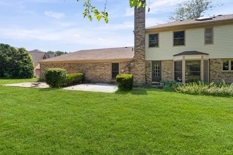 Tiny photo for 740 Cambridge Drive, Burr Ridge, IL 60527 (MLS # 12719375)