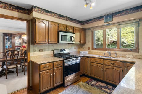 Tiny photo for 740 Cambridge Drive, Burr Ridge, IL 60527 (MLS # 12719375)
