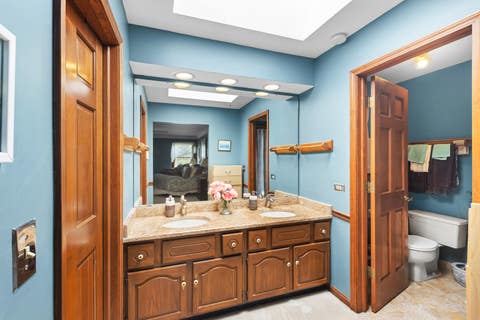 Tiny photo for 740 Cambridge Drive, Burr Ridge, IL 60527 (MLS # 12719375)