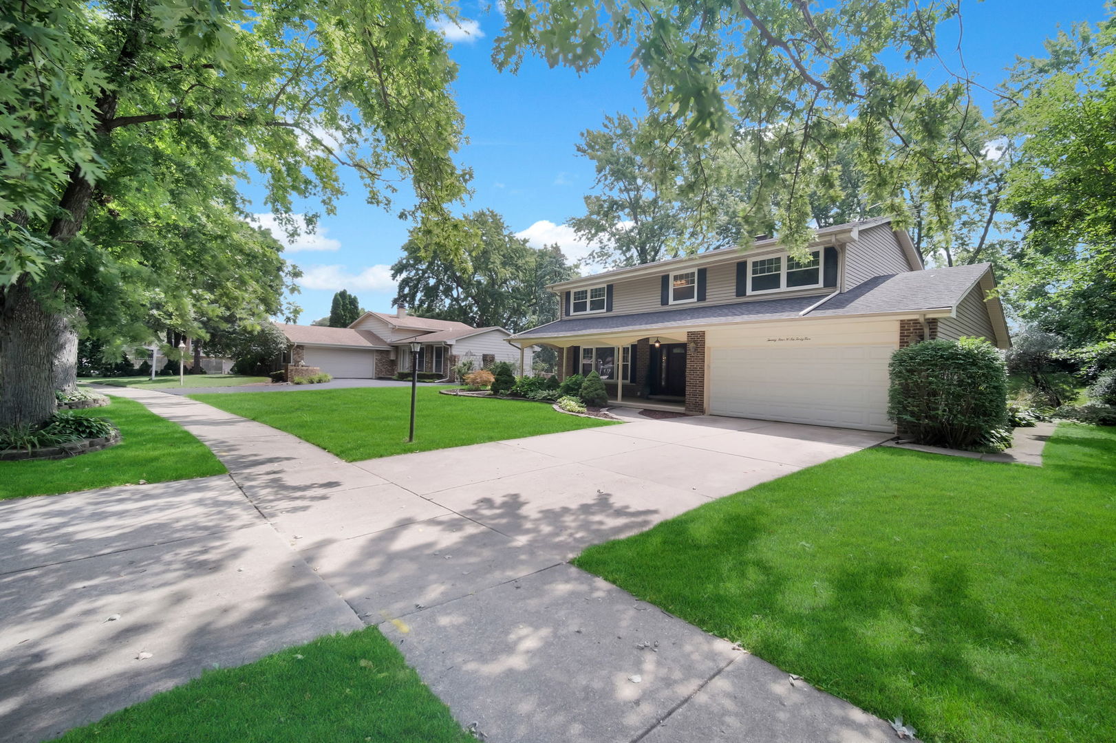 24W645 Woodcrest Drive