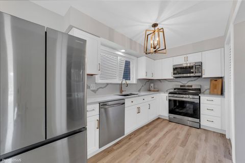 Tiny photo for 1373 Cimarron Court, Elgin, IL 60120 (MLS # 12491694)