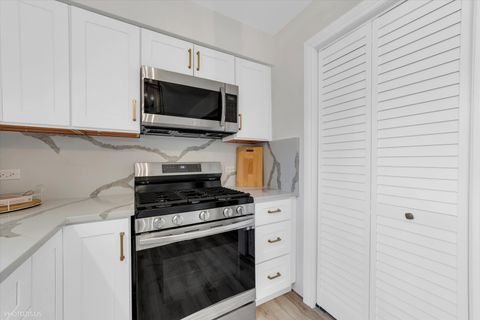 Tiny photo for 1373 Cimarron Court, Elgin, IL 60120 (MLS # 12491694)