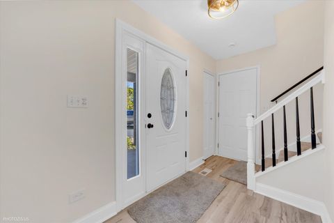 Tiny photo for 1373 Cimarron Court, Elgin, IL 60120 (MLS # 12491694)