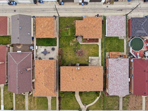 Tiny photo for 11042 S Avenue N Ave, Chicago, IL 60617 (MLS # 12610397)