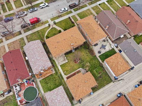 Tiny photo for 11042 S Avenue N Ave, Chicago, IL 60617 (MLS # 12610397)