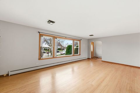 Tiny photo for 11042 S Avenue N Ave, Chicago, IL 60617 (MLS # 12610397)