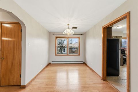 Tiny photo for 11042 S Avenue N Ave, Chicago, IL 60617 (MLS # 12610397)