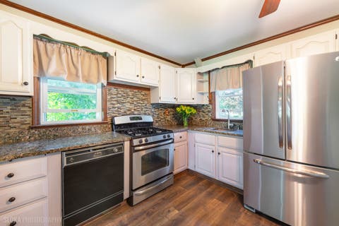 Tiny photo for 380 Charlotte Avenue, Crystal Lake, IL 60014 (MLS # 12719006)