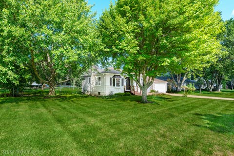 Tiny photo for 380 Charlotte Avenue, Crystal Lake, IL 60014 (MLS # 12719006)