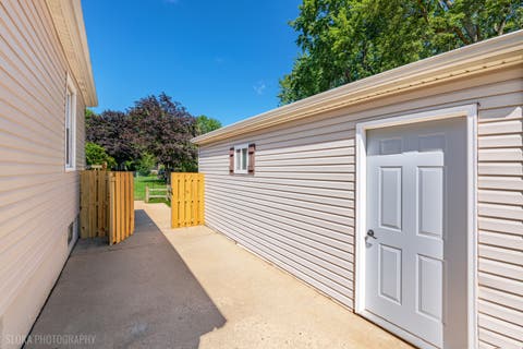 Tiny photo for 380 Charlotte Avenue, Crystal Lake, IL 60014 (MLS # 12719006)