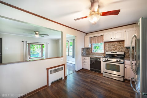 Tiny photo for 380 Charlotte Avenue, Crystal Lake, IL 60014 (MLS # 12719006)
